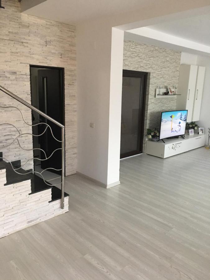 Vila Evaemma Navodari Bagian luar foto